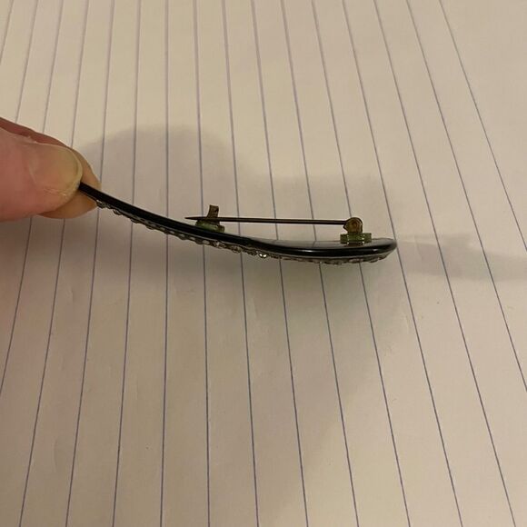 Antique brooch - diamanté set into black plastic with hand painted detail - Picture 7 of 11